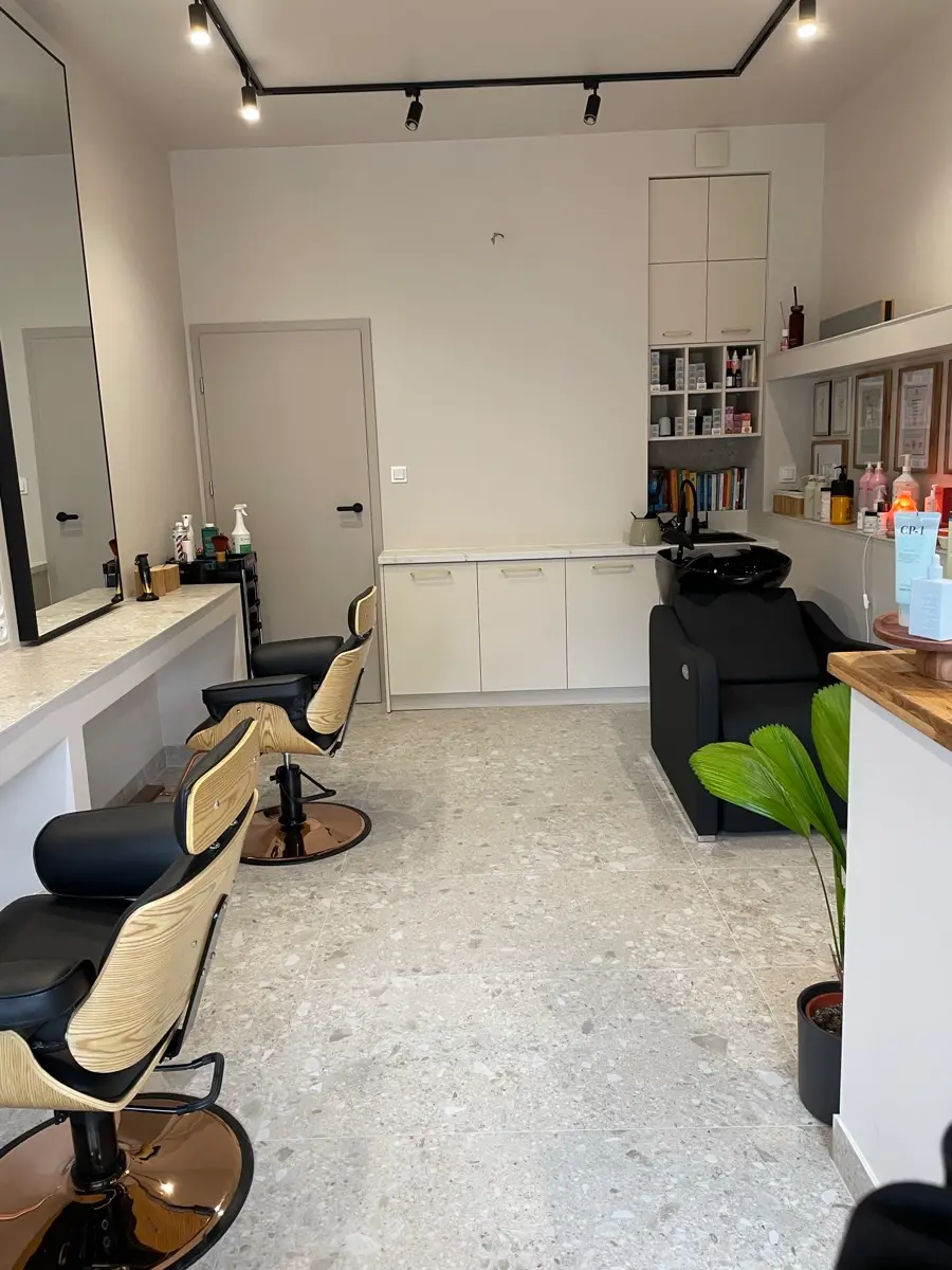 Salon Polka w Gliwicach — strefa pracy fryzjera i trychologa